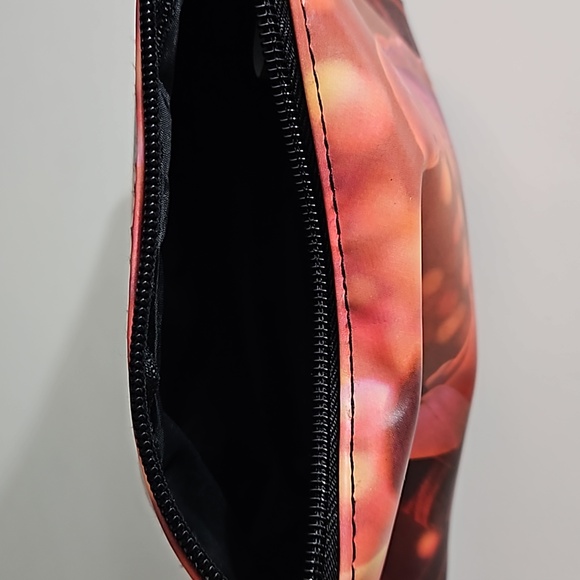 Disney Hot Topic Tangled Cosmetic Bag NWT - Picture 6 of 7